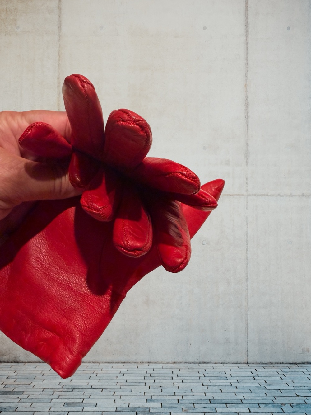 Saks Fifth Avenue Red Genuine Leather Dress Gloves Vintage Size 6 S/XS Women - Picture 4 of 5